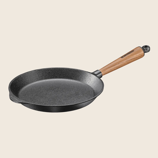 Skeppshult 9.5" Cast Iron Skillet with Walnut Handle (24cm)